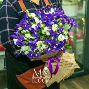 Букет из ирисов и эустом в Истре
