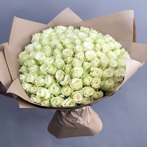 Букет 101 белая роза кения (40 см) в Истре
