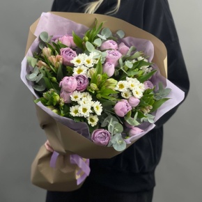 Букет "Парадайз" из кустовых пионовидных роз, альстромерий и хризантем сантини в Истре