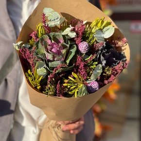 Букет из капса и брассики в Истре