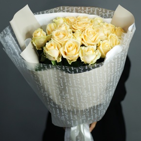 Букет из 19 роз Аваланж (70 см) в Истре