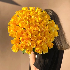 Букет "Ярче солнца" из 55 лимонных роз (50 см) в Истре
