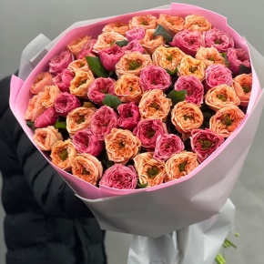 Букет "Лав ю" из 51 пионовидной розы Риджентс парк (60 см) в Истре