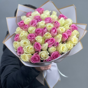 Букет из 51 розы микс  (40 см) в Истре