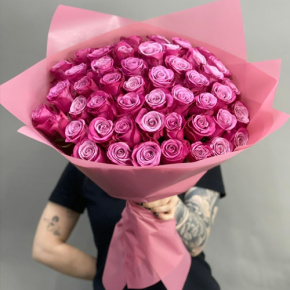 Букет из 51 розы Космик (60 см) в Истре