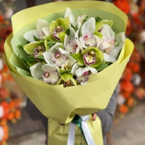 Букет "Бруклин" из орхидей и альстромерий в Истре