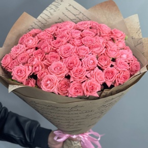Букет из 15 кустовых коралловых роз (60 см) в Истре