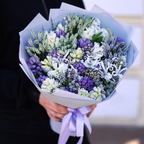 Букет "Алиби" из гиацинтов, вероники, нерине в Истре