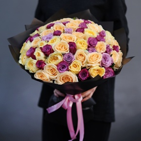 Букет "Стиль" из 75 роз микс (40 см) в Истре