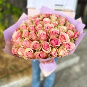Букет 51 роза Бэлла Роса (40 см) в Истре