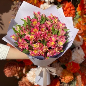 Букет 15 альстромерий в Истре