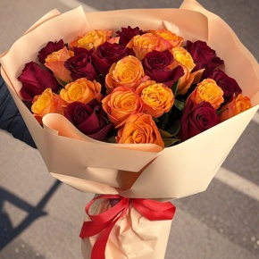 Букет "Благородный" из 27 Кенийских роз микс (40 см) в Истре