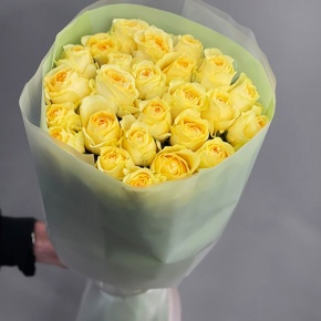Букет из 25 пионовидных роз Баттеркап (60 см) в Истре