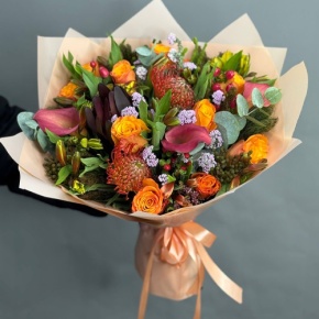 Букет "Даниэлла" из калл, роз, гиперикума, сафари, капса и лейко в Истре