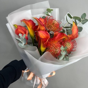 Букет "Империал" из калл, лейко и эвкалипта в Истре