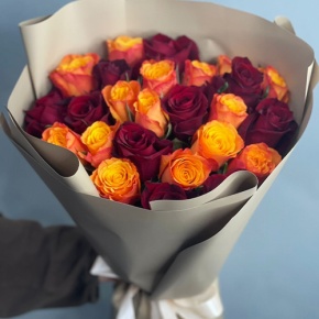 Букет из 25 Кенийских роз микс (40 см) в Истре