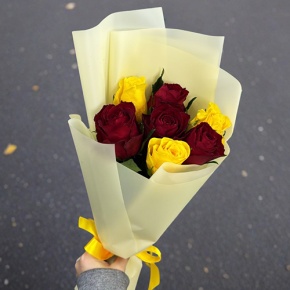 Букет из 7 Кенийских роз (40 см) в Истре