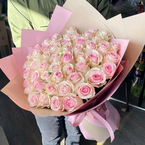 Букет 101 роза Свит ревиваль (60 см) в Истре