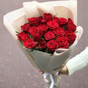 Букет 21 красная роза (60 см) в Истре