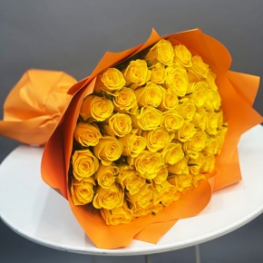 Букет "Солнце взойдет" из 51 лимонной розы (40 см) в Истре