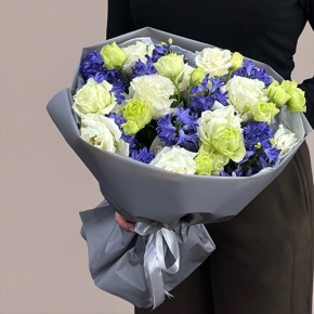 Букет из ароматных гиацинтов и эустом в Истре