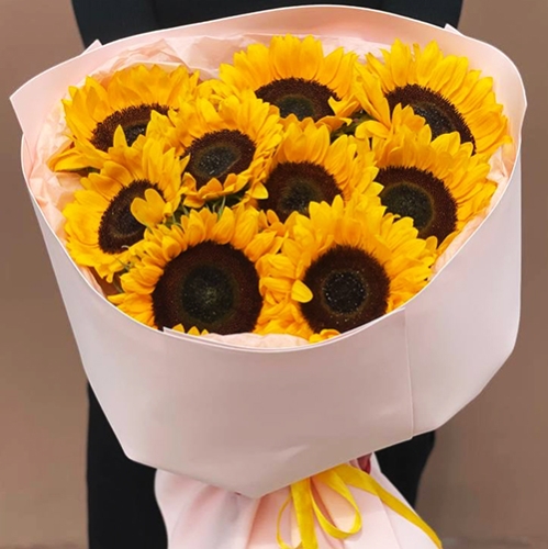 Букет "Солнечный рассвет" из 9 подсолнухов в Истре