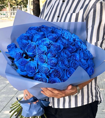 Букет из 51 синей розы Эквадор (60 см) в Истре