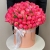 Композиция в шляпной коробке из 113 пионов Корал Шарм в Истре Композиция в шляпной коробке из 113 пионов Корал Шарм в Истре